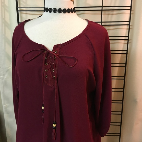 Plus size top - Picture 2 of 5